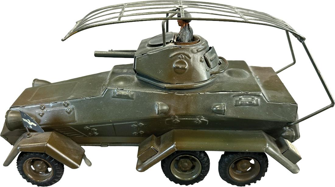 LINEOL SIX WHEEL "PUMA" ARMORED CAR (1 of 7)