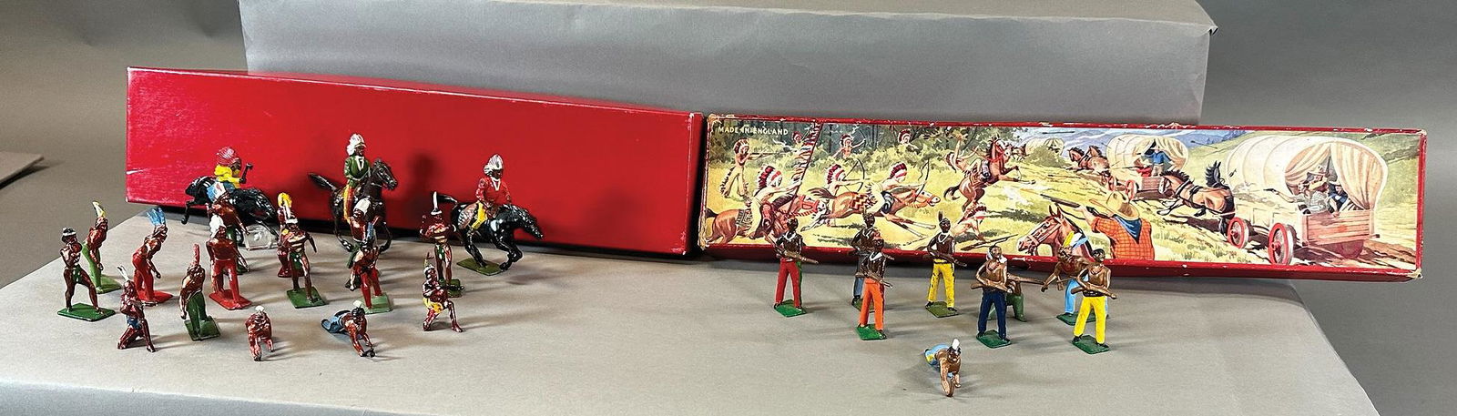 ENGLISH HOLLOWCAST AMERICAN INDIANS (1 of 1)