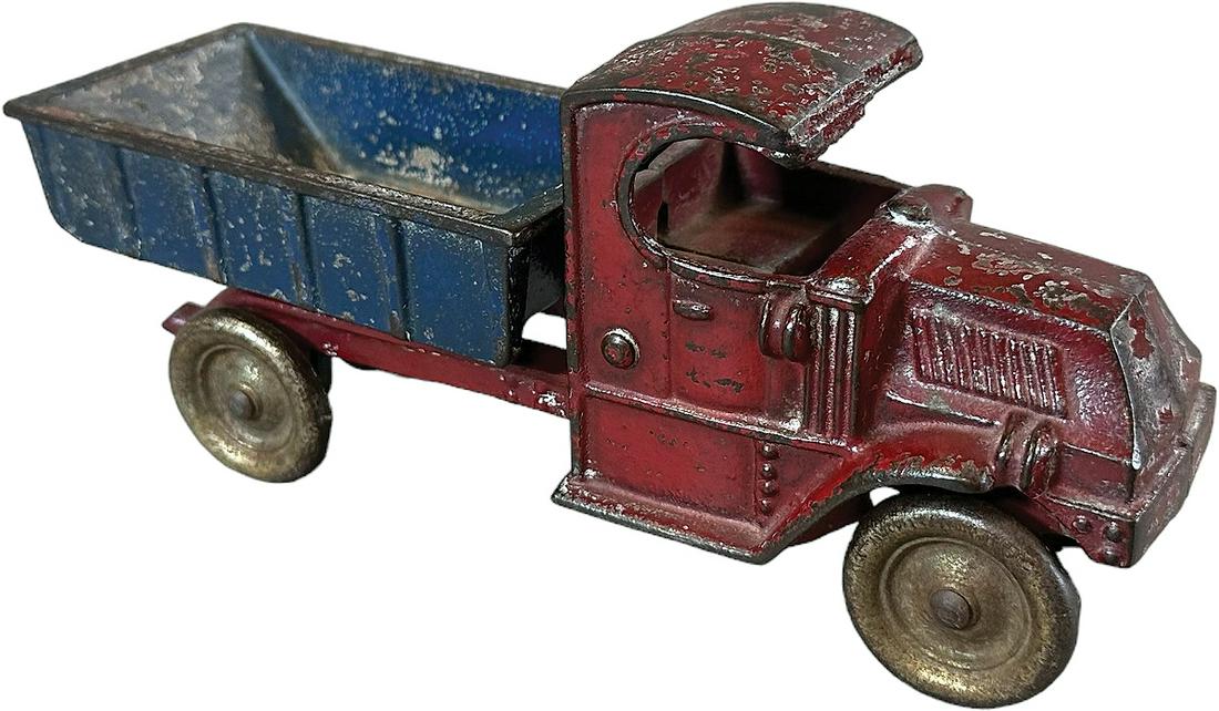 CHAMPION DUMP TRUCK (1 of 5)