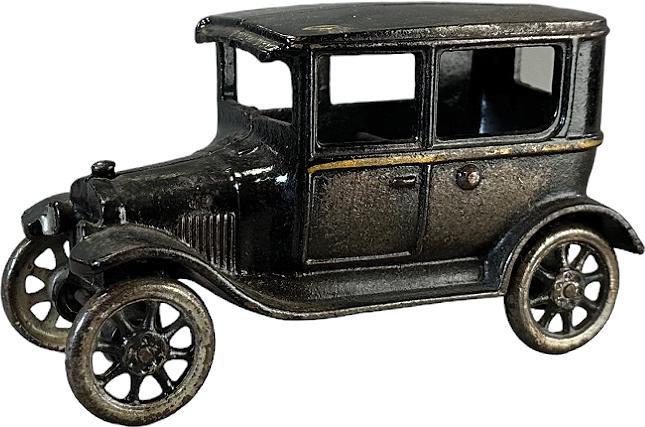 ARCADE FORD TUDOR SEDAN (1 of 6)