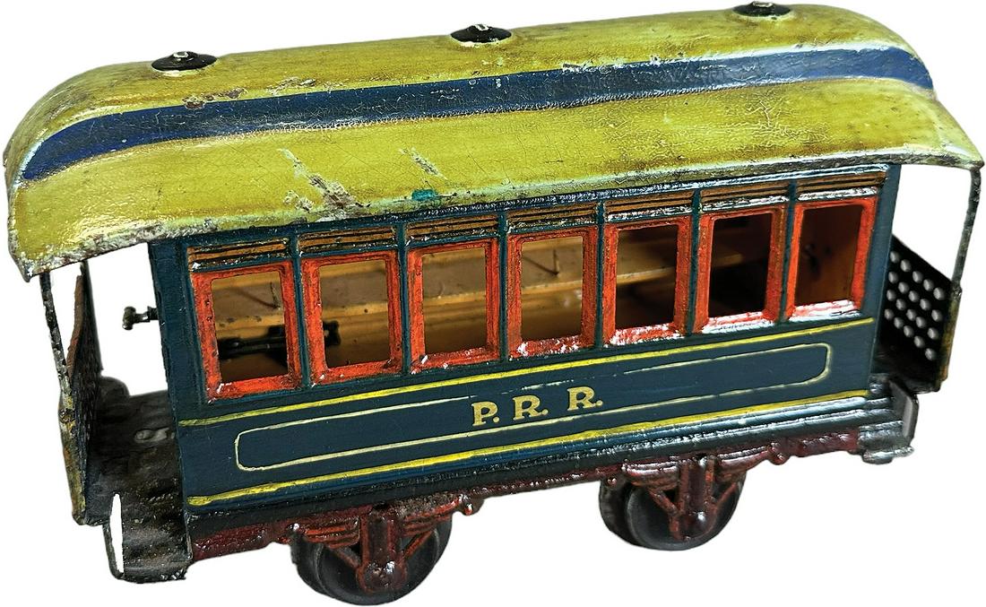 LARGE MARKLIN PRR COACH (1 of 8)