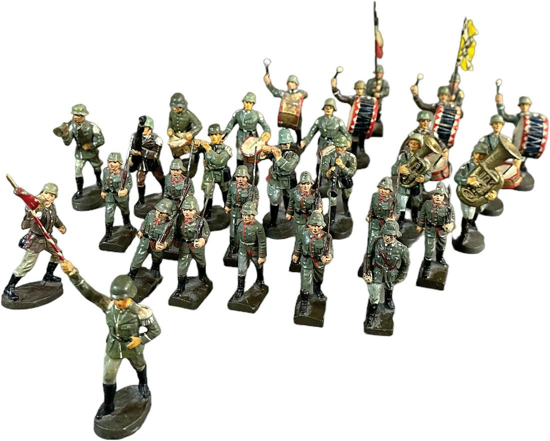 ELASTOLIN MUSICIANS & LINEOL MARCHERS (1 of 9)