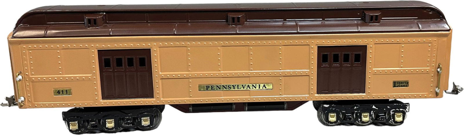 CUSTOM MADE STANDARD GAUGE BAGGAGE CAR (1 of 5)