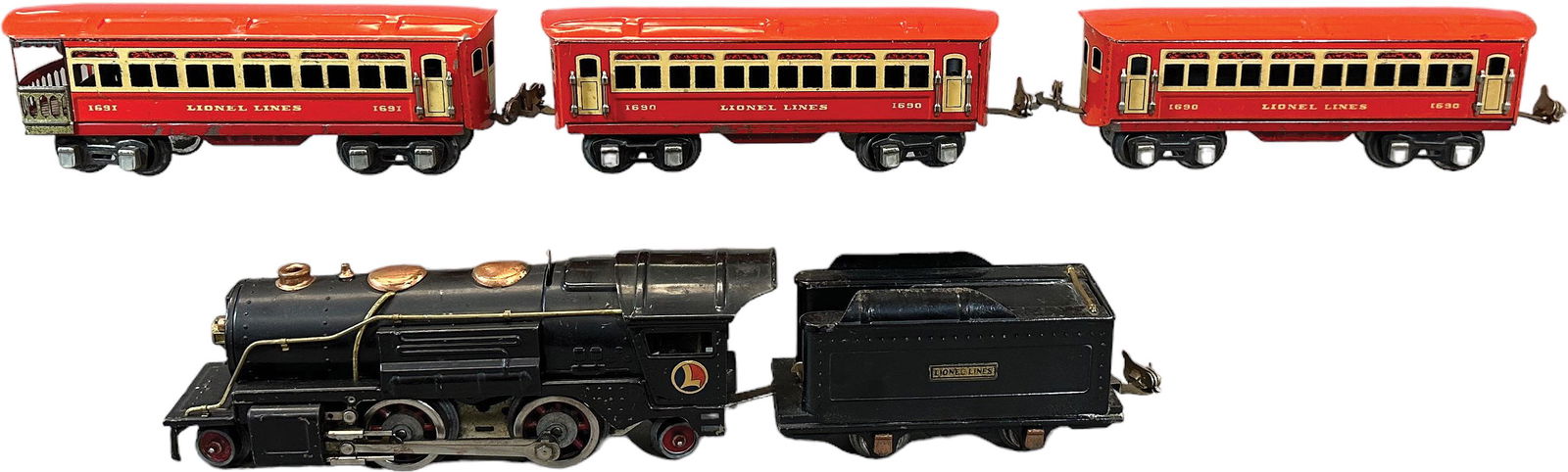 PREWAR LIONEL 1600 SERIES PASSENGER SET (1 of 4)