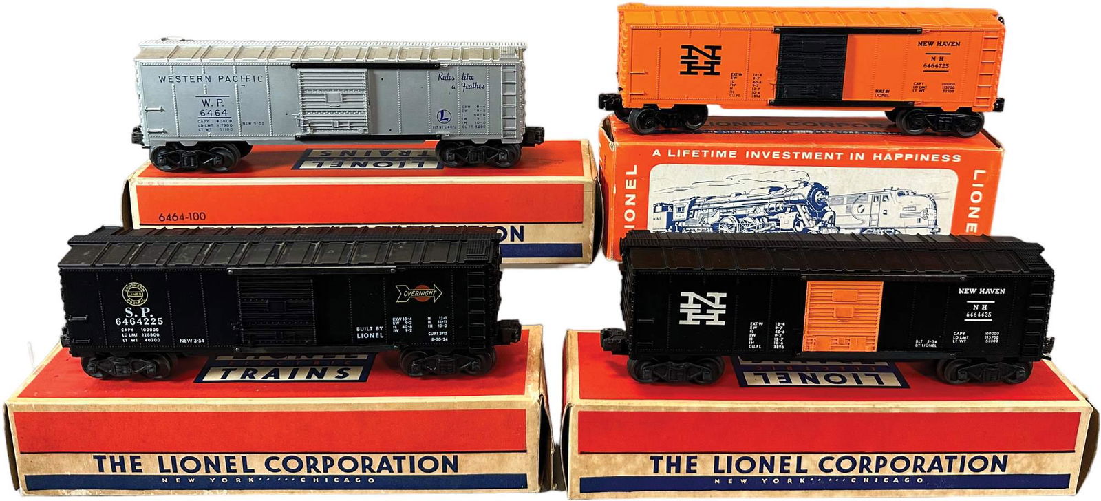 BOXED POSTWAR LIONEL BOX CARS (1 of 5)