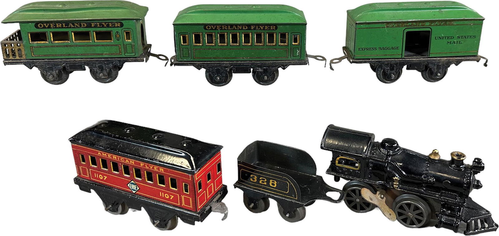 AMERICAN FLYER WIND-UP TRAIN SET (1 of 4)