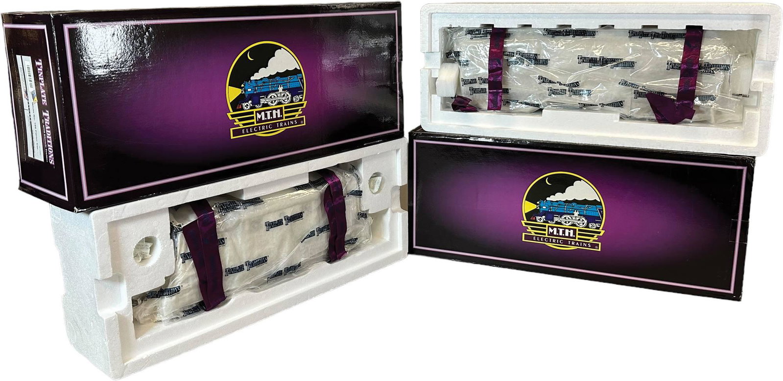 MTH TINPLATE TRADITIONS WHITE 3243R & CAR: 279. MTH TINPLATE TRADITIONS WHITE 3243R & CAR | Contemporary, standard gauge. | 13" l. loco | (Near Mint Condition) | $300 - $600