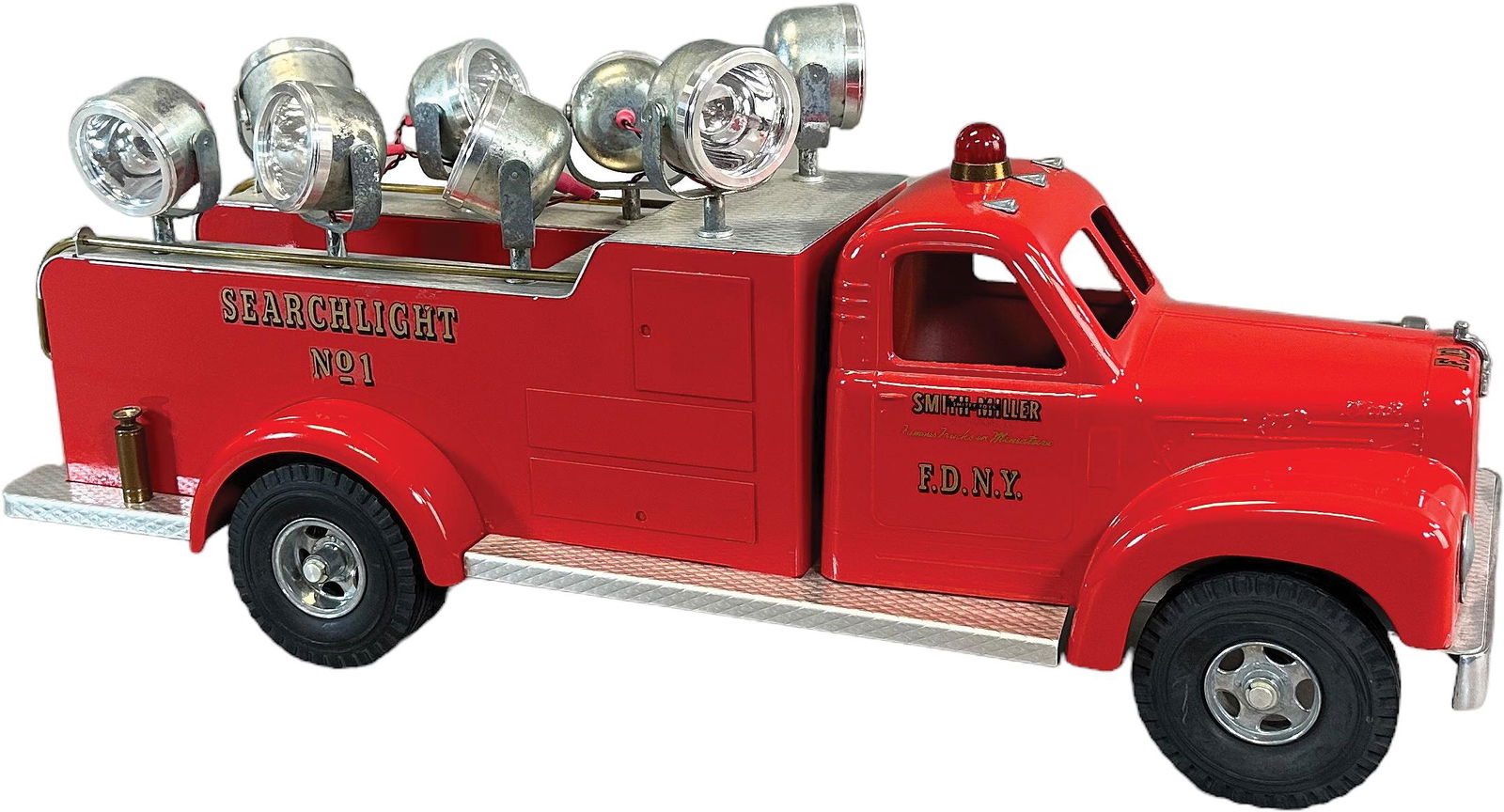 SMITH MILLER NO1 SEARCHLIGHT TRUCK (1 of 7)
