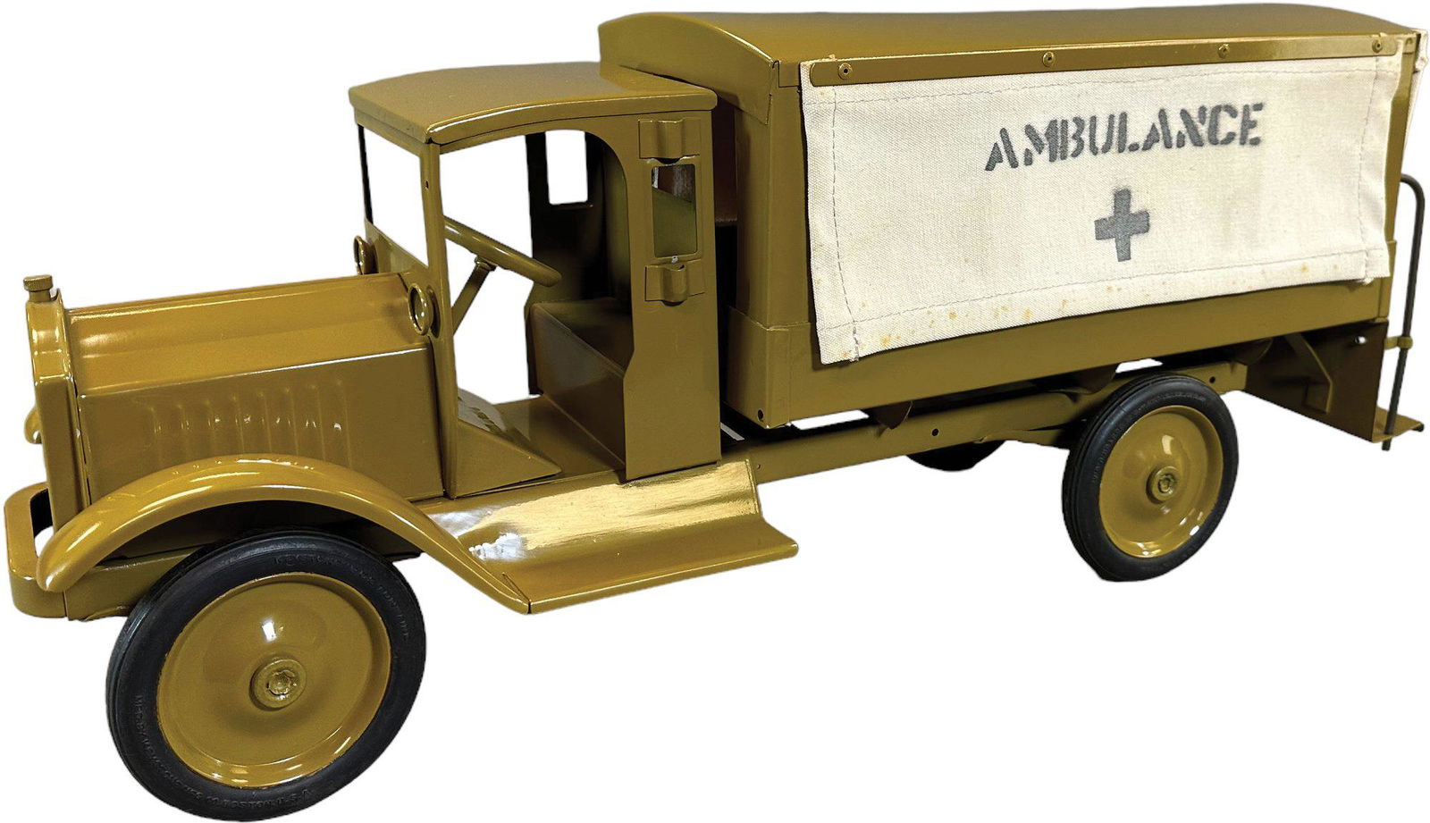 KEYSTONE PACKARD ARMY AMBULANCE (1 of 7)