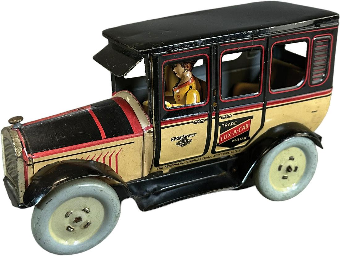 STRAUSS LUX-A-CAB TAXI (1 of 6)