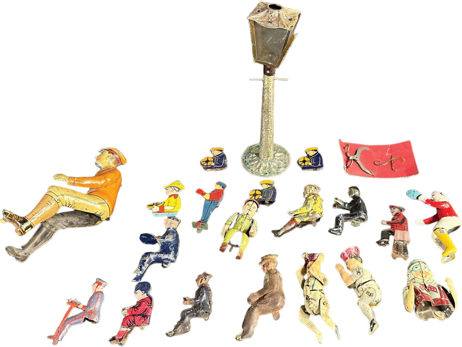 ASSORTED AUTHENTIC LITHOGRAPH TIN FIGURES (1 of 6)
