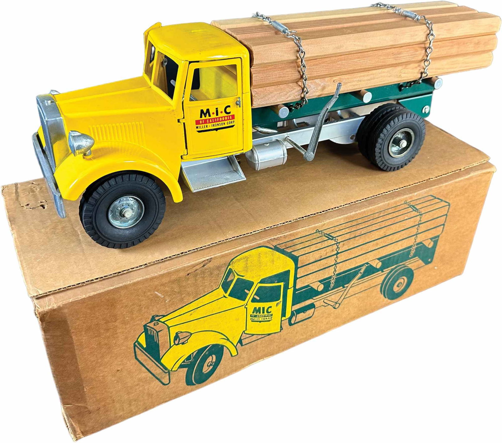 BOXED SMITH MILLER MACK LUMBER TRUCK (1 of 6)
