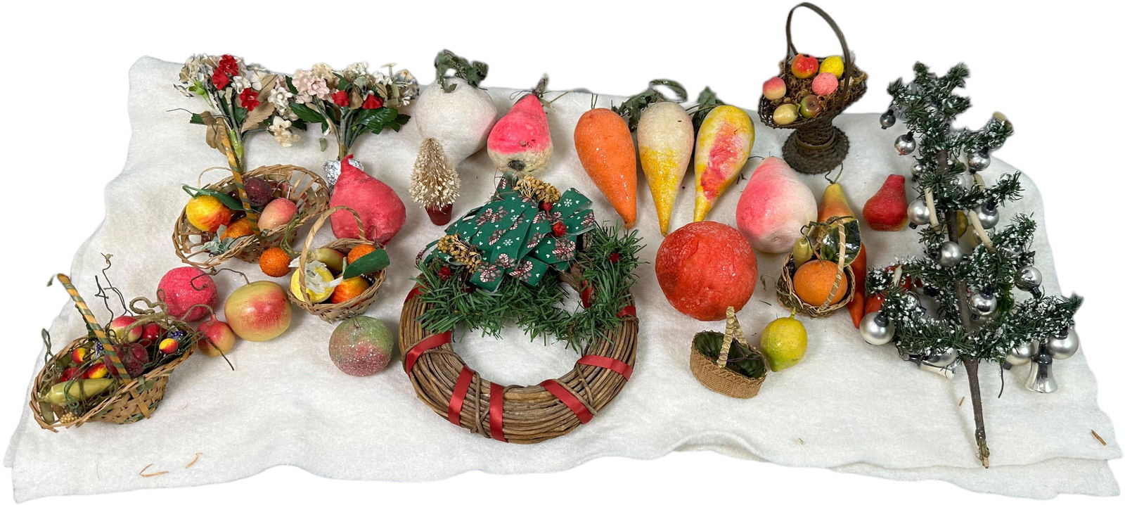 ASSORTED FRUIT ORNAMENTS AND DECOR (1 of 4)