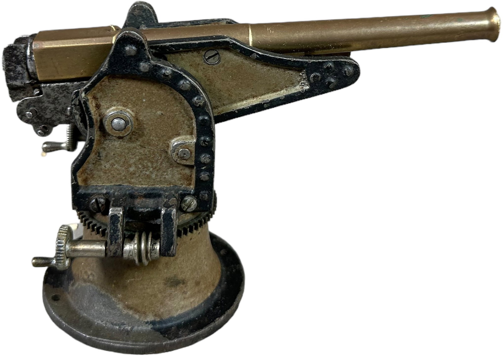 MARKLIN ANTI AIRCRAFT GUN: 497. MARKLIN ANTI AIRCRAFT GUN | Brass barrel & brass gear stationary AA gun. | 3.5" h. x 5.5" l. | (Excellent to Pristine Condition) | $250 - $500