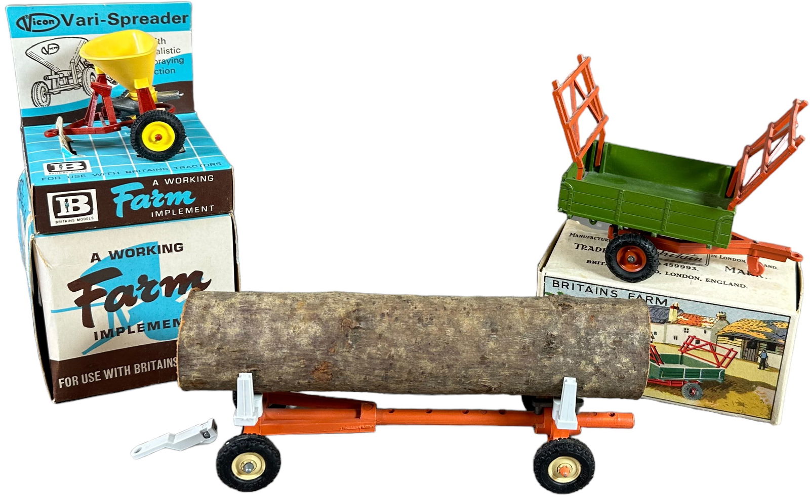 BRITAINS FARM TRACTOR ACCESSORIES (1 of 4)