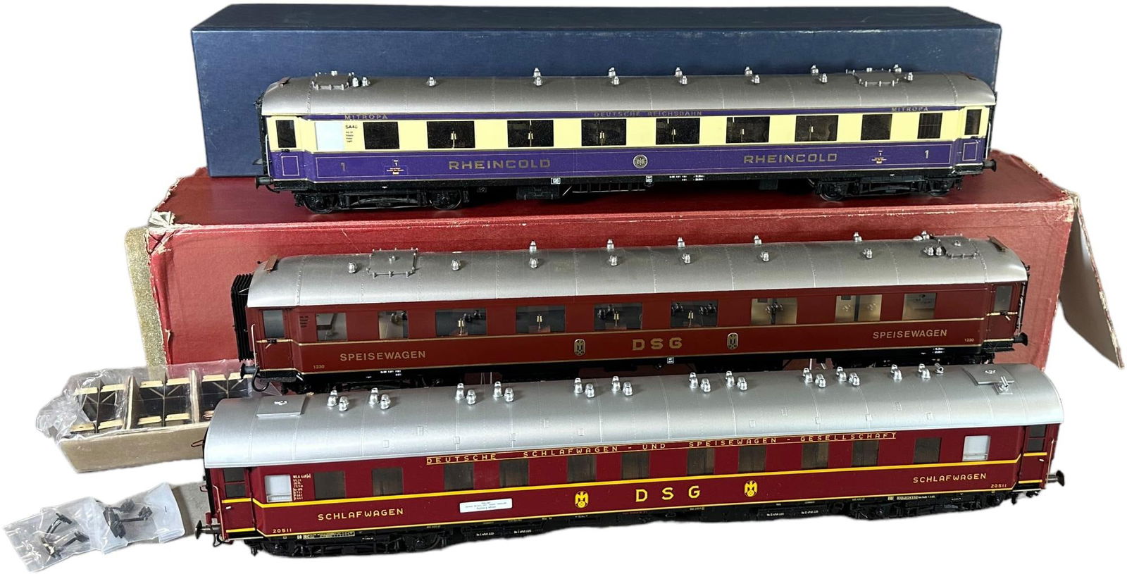 ELETTREN AND LEMACO PASSENGER CARS (1 of 5)