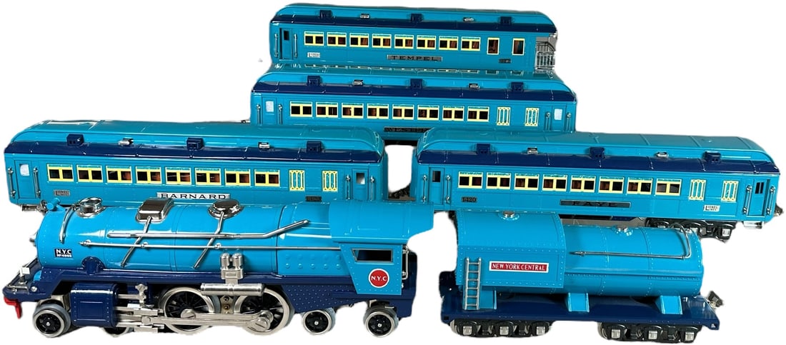 MTH BLUE COMET AND LIONEL CLASSICS CARS (1 of 6)