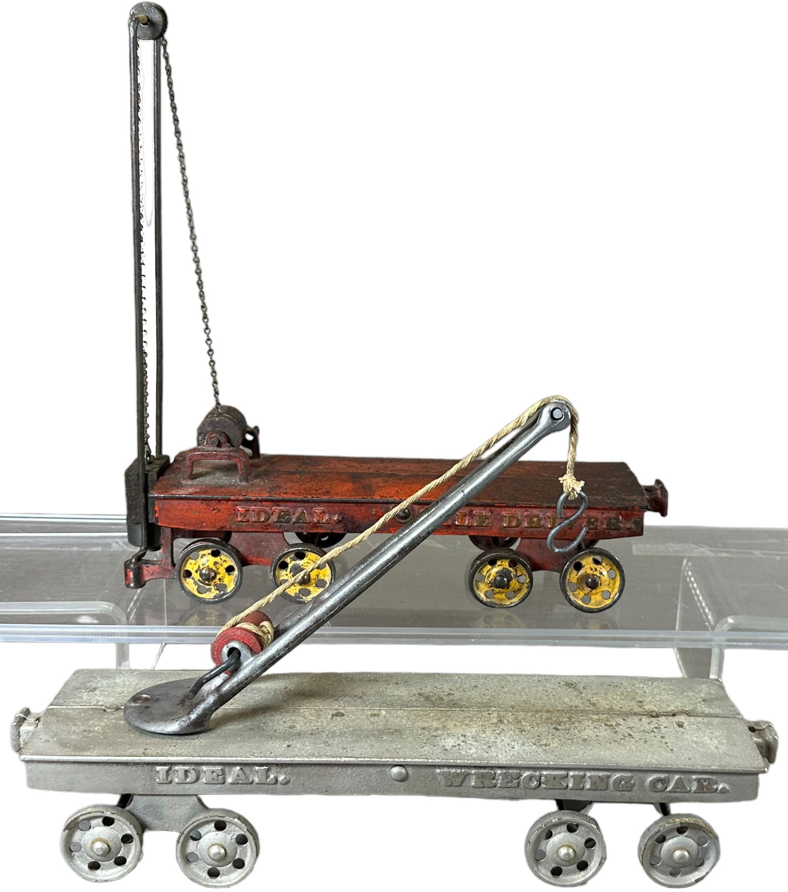 IDEAL PILE DRIVER & WRECKING TRAIN CARS (1 of 4)