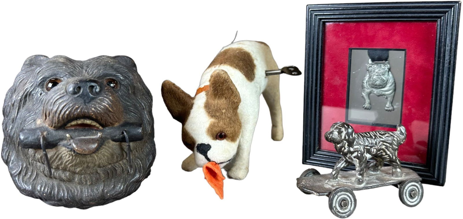 GROUPING OF DOG-THEMED ITEMS (1 of 5)