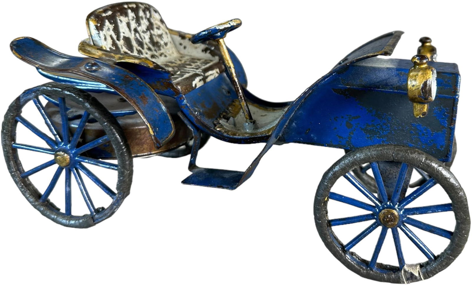 WILKINS EARLY WIND-UP PHAETON AUTO (1 of 9)