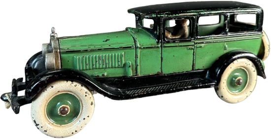 HUBLEY PACKARD STRAIGHT EIGHT SEDAN