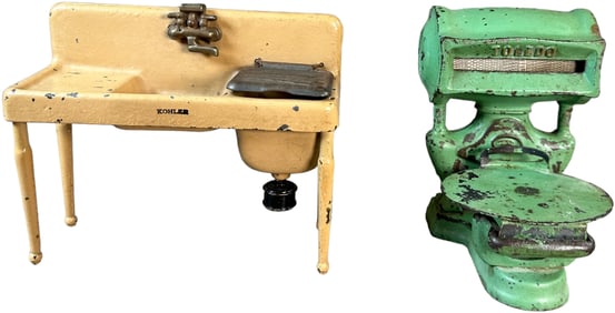 ARCADE KITCHEN SINK W/ KILGORE TOLEDO SCALE