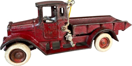 ARCADE IH RED BABY DUMP TRUCK