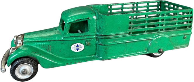 ARCADE 1941 INTERNATIONAL STAKE TRUCK