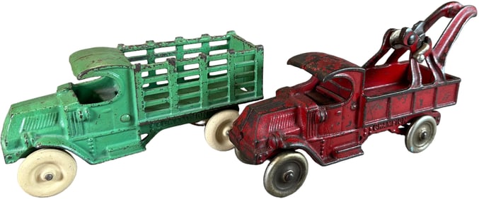 CHAMPION WRECKER W/ GREEN STAKE TRUCK