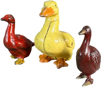 RED GOOSE SHOES & YELLOW DUCK STILL BANKS