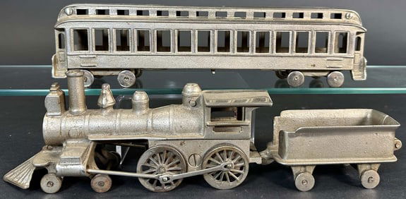 BUFFALO TOYS CAST IRON NICKEL PLATE PASSENGER SET