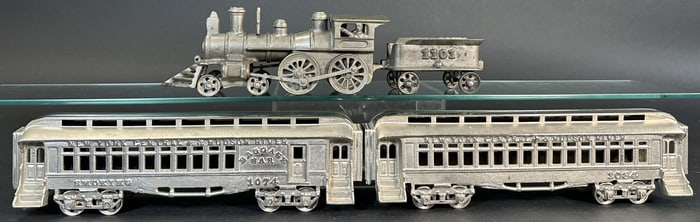 HARRIS CAST IRON PASSENGER FLOOR TRAIN SET