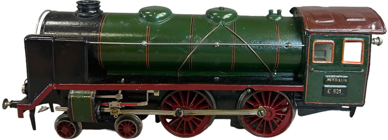 CLOCKWORK MARKLIN E921 LOCOMOTIVE (1 of 5)