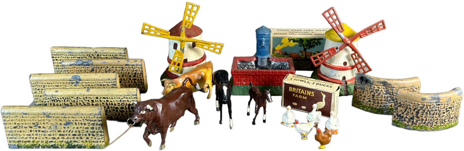 BRITAINS WINDMILLS & FARM ANIMALS (1 of 9)