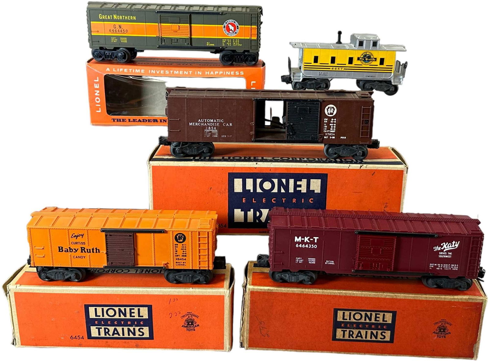LIONEL POSTWAR ROLLING STOCK (1 of 5)