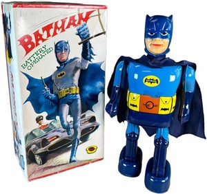 BOXED NOMURA WALKING BATMAN