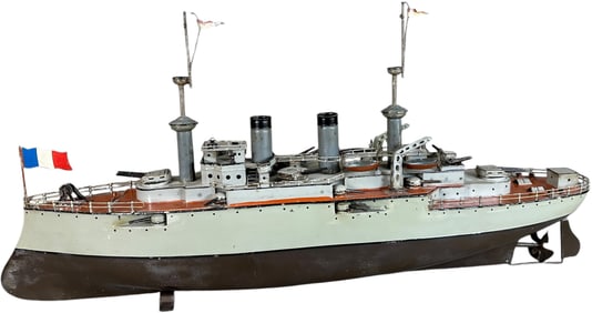 LARGEST FLEISCHMANN BATTLESHIP