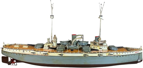 MARKLIN CLOCKWORK BATTLESHIP MISSOURI
