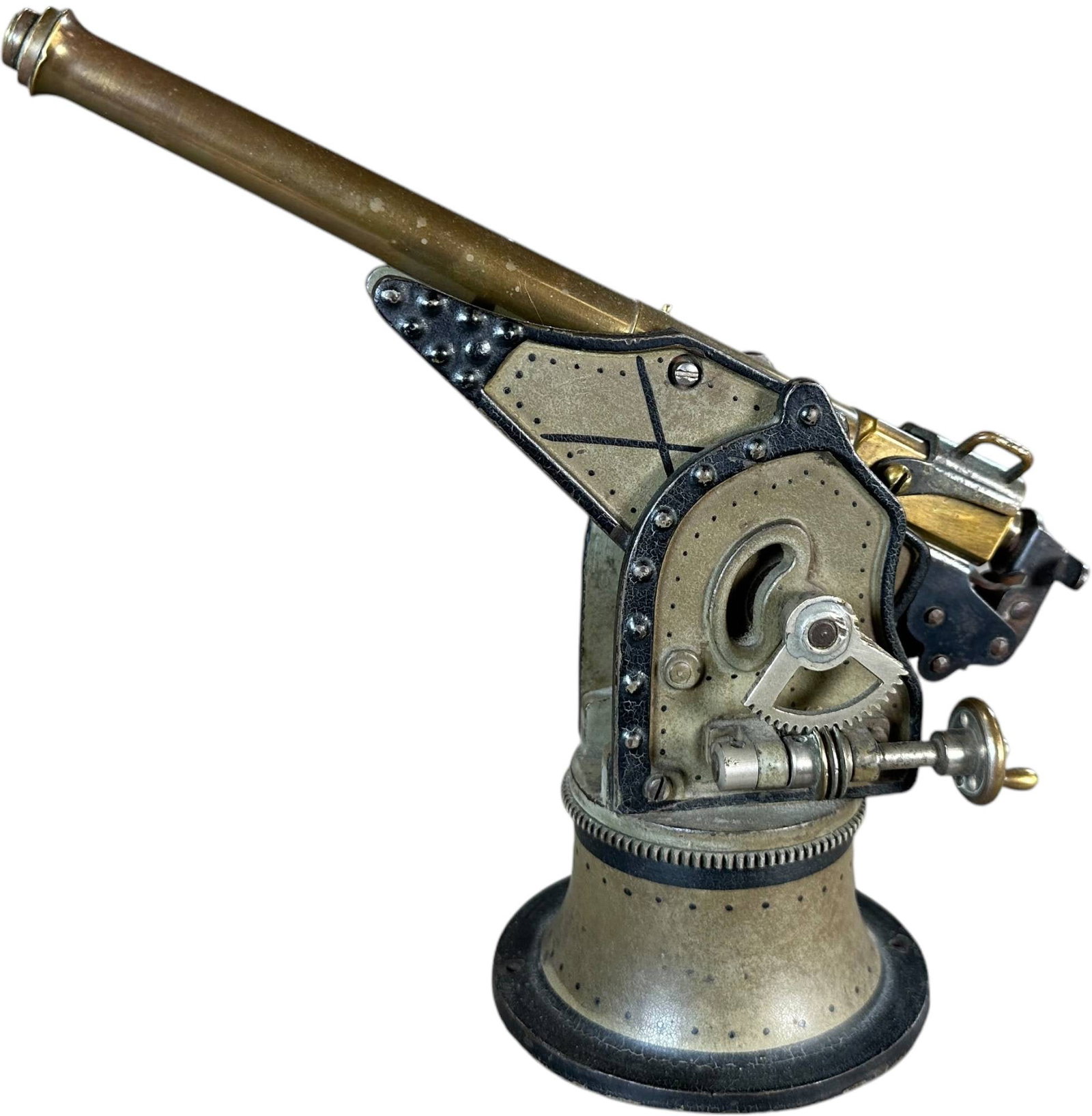 MARKLIN COASTAL ANTI-AIRCRAFT GUN: 174. MARKLIN COASTAL ANTI-AIRCRAFT GUN | Germany, cast iron base is wonderfully hand painted. | 8" h. | (Excellent to Pristine Condition) | $400 - $700