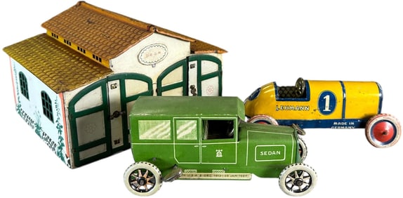 LEHMANN AUTO HUTTE W/ TWO CARS