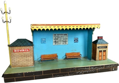 DESIRABLE MARKLIN NO.2825 ENGLISH MARKET PLATFORM