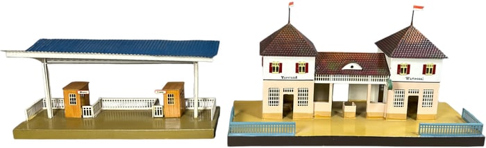 MARKLIN PASSENGER STATION AND WAITING CANOPY