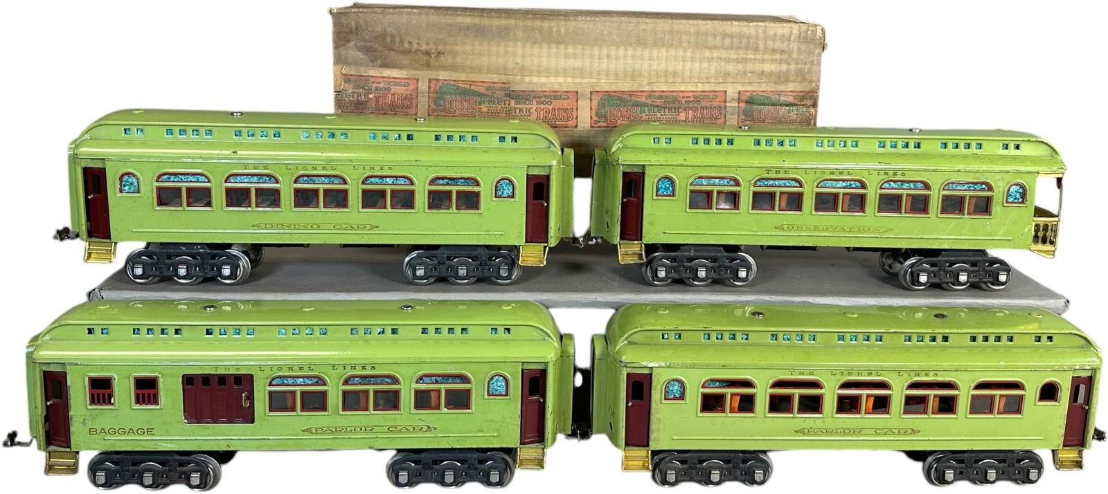 LIONEL APPLE GREEN 400 SERIES PASSENGER CARS (1 of 6)