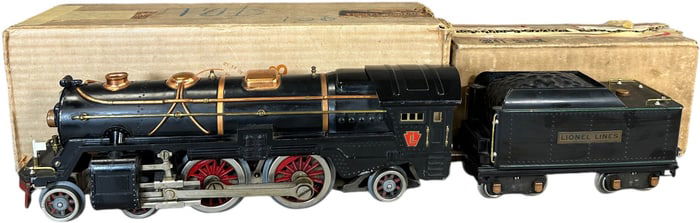 BOXED LIONEL 392E LOCO AND TENDER