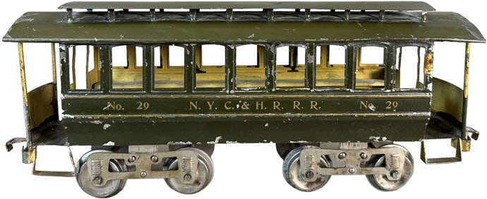 LIONEL EARLY NO. 29 DAY COACH