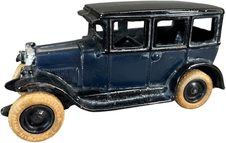 ARCADE 1928 CHEVROLET SEDAN