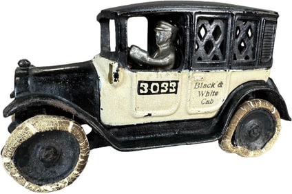 ARCADE BLACK & WHITE CAB STILL BANK