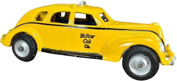 ARCADE 1940S YELLOW CAB