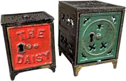 DAISY & CIRCLE ON DOOR SAFE STILL BANKS