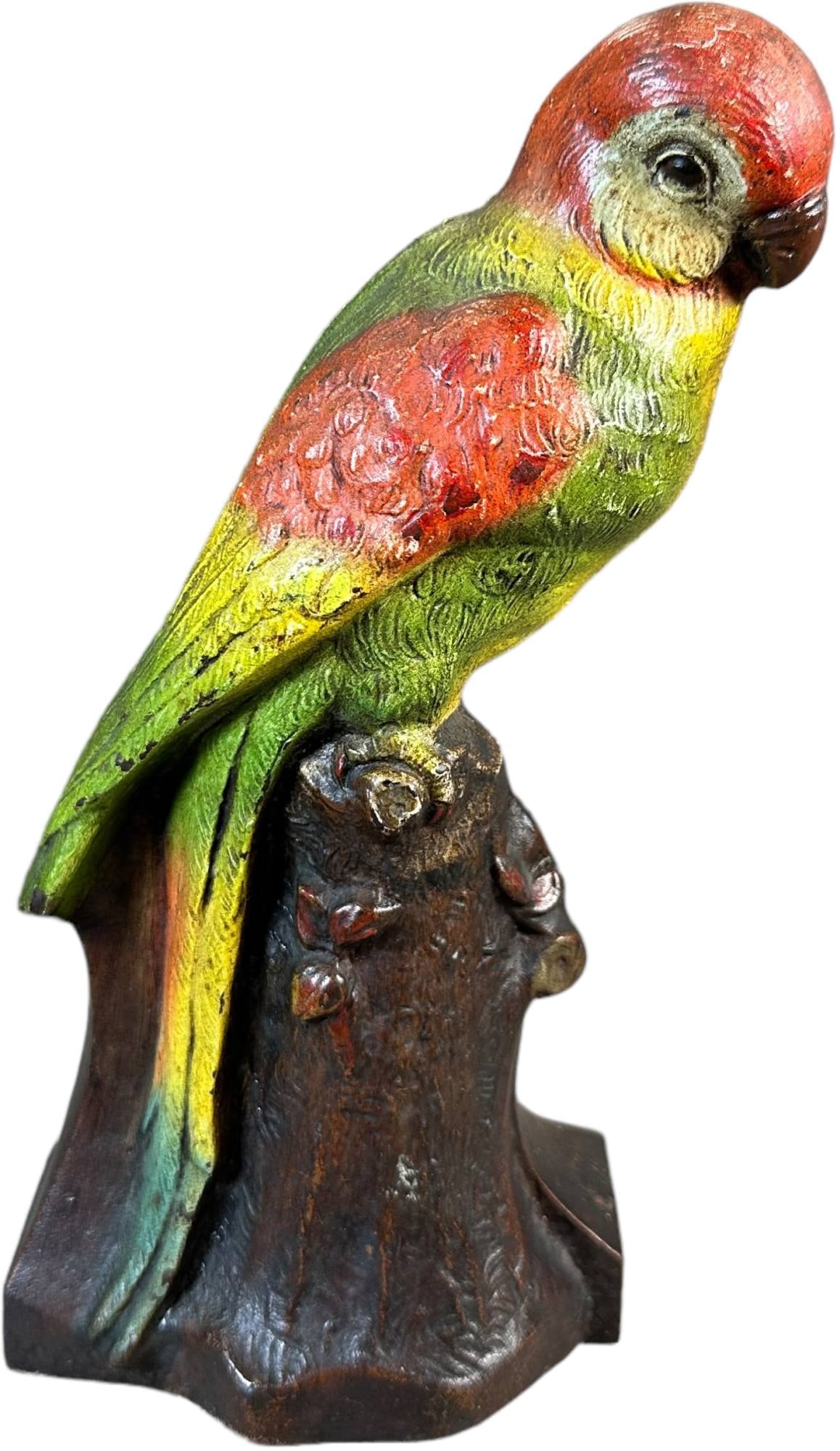 CJO PARROT ON STUMP DOORSTOP (1 of 4)
